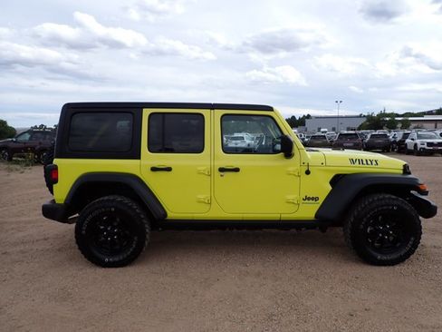 Used 2023 Jeep Wrangler Unlimited w/ Cold Weather Group AWD/4WD image 5