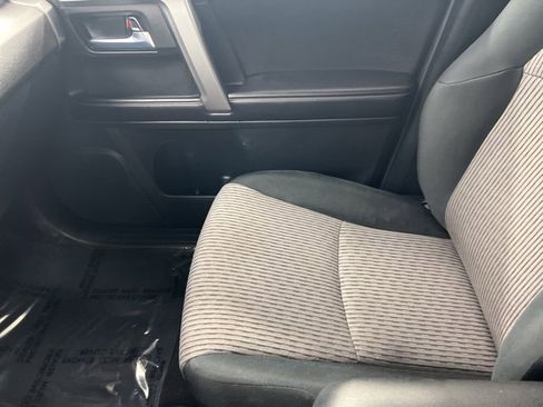 Used 2016 Toyota 4Runner SR5 image 19