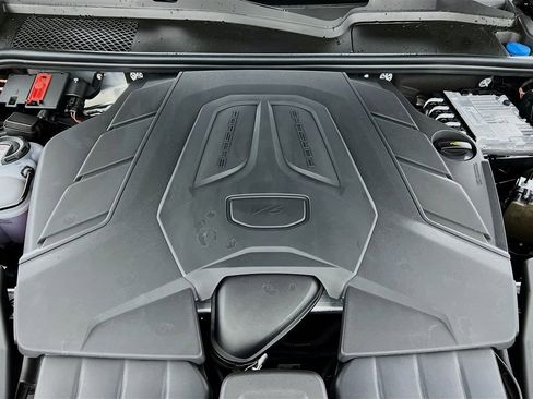New 2026 Porsche Cayenne image 32