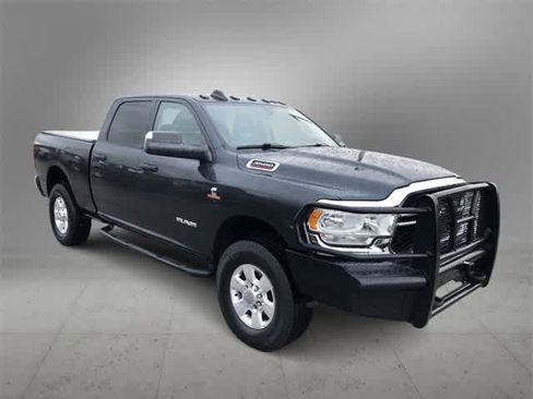 Used 2020 RAM 3500 Tradesman w/ Chrome Appearance Group image 8