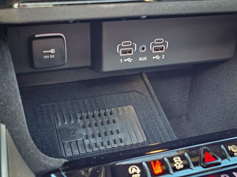 New 2026 Jeep Grand Wagoneer L 4WD image 31