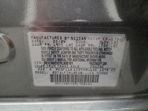 Used 2024 Nissan Versa SV FWD image 33