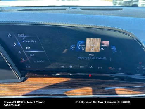 Used 2023 Cadillac Escalade Premium Luxury image 26