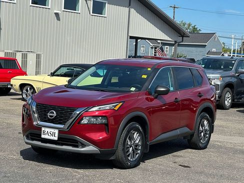 Used 2023 Nissan Rogue S AWD/4WD image 8