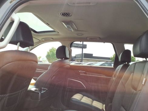 Used 2024 Kia Telluride EX w/ EX Captain's Chair Package FWD image 19