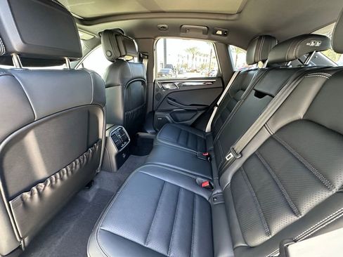 Used 2026 Porsche Macan S AWD/4WD image 37