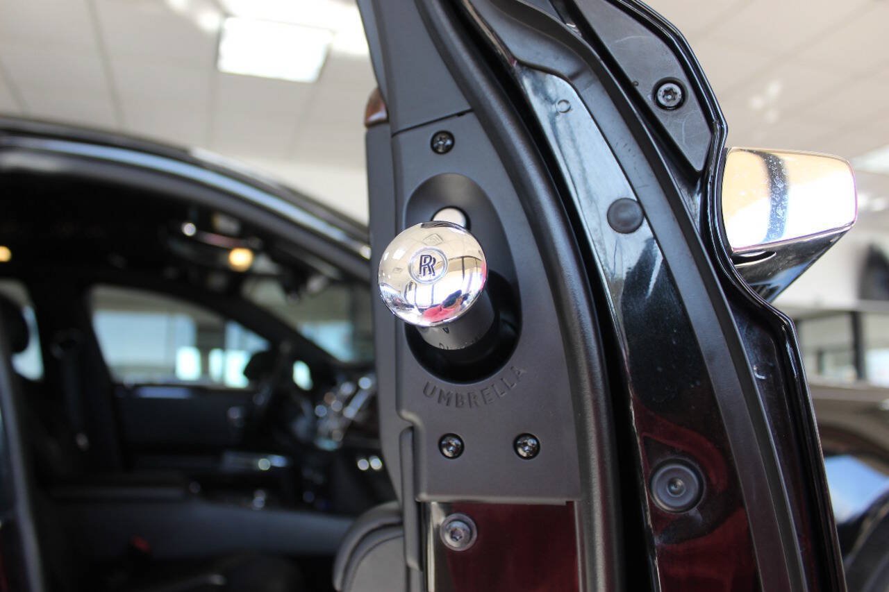 Used 2019 Rolls-Royce Ghost RWD image 19