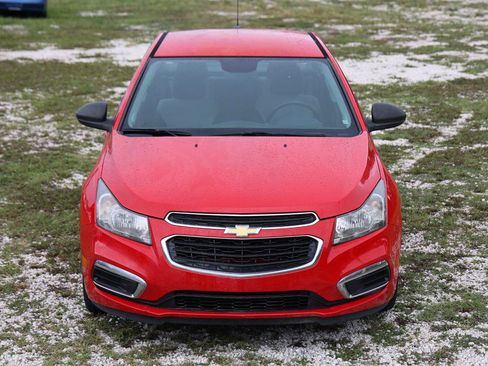 Used 2015 Chevrolet Cruze L FWD image 19