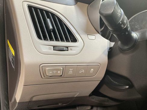 Used 2014 Hyundai Tucson SE image 24