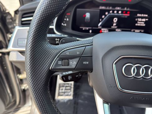 Certified 2024 Audi SQ7 Premium Plus w/ Carbon Package AWD/4WD image 25