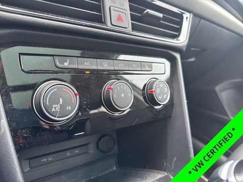 Used 2023 Volkswagen Taos SE w/ Panoramic Sunroof Package image 21