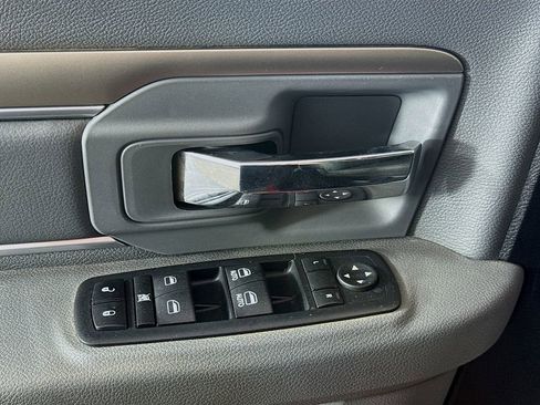 Used 2017 RAM 1500 Classic SLT image 17