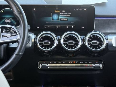 Used 2021 Mercedes-Benz GLB 250 image 16