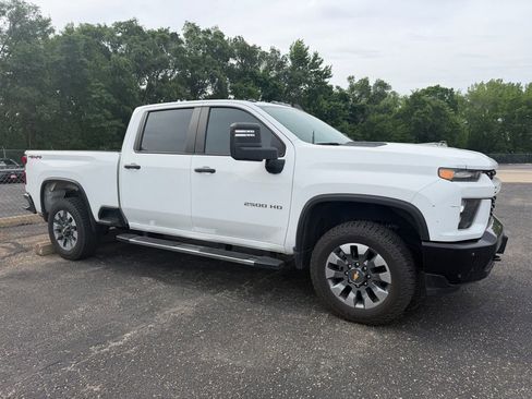 Used 2023 Chevrolet Silverado 2500 Custom w/ Custom Value Package AWD/4WD image 5