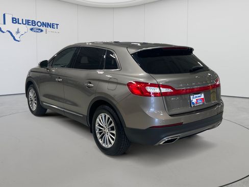 Used 2016 Lincoln MKX Select w/ Select Plus Package FWD image 7
