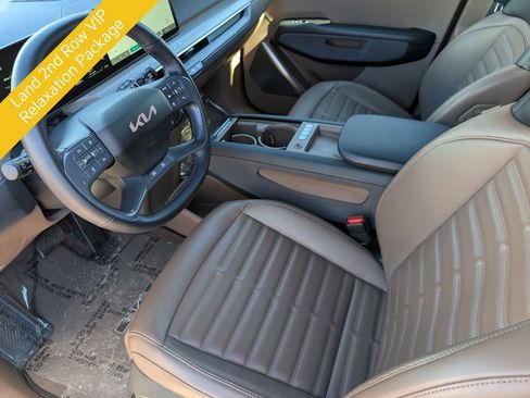 Certified 2024 Kia EV9 Land image 15
