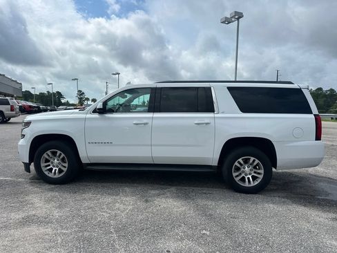 Used 2018 Chevrolet Suburban LT RWD image 6