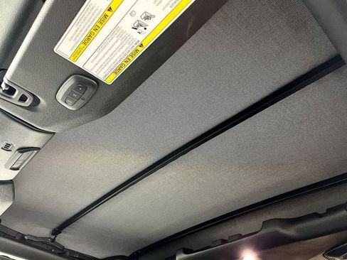 Used 2020 Jeep Gladiator Rubicon image 25