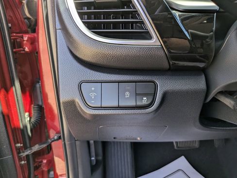 Certified 2025 Kia Seltos S AWD/4WD image 28