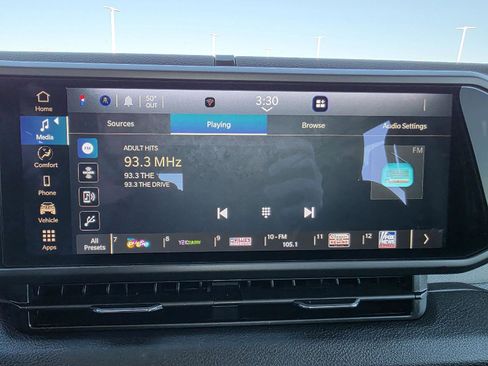 Used 2025 Jeep Wrangler Sport image 19