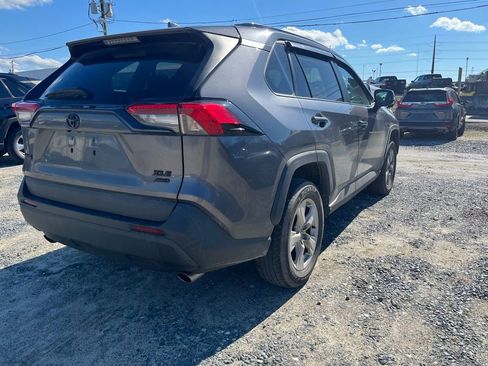 Used 2021 Toyota RAV4 XLE image 5