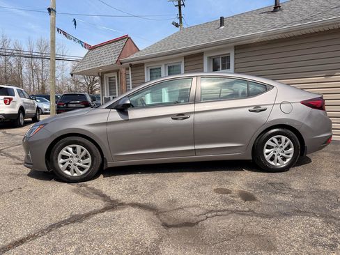 Used 2020 Hyundai Elantra SE w/ Convenience Package (C2) image 4