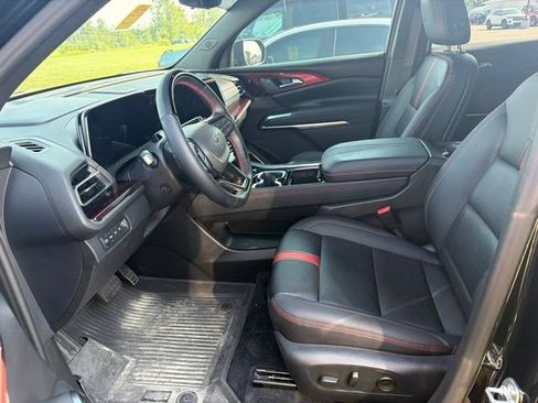 Used 2024 Chevrolet Traverse RS w/ LPO, Floor Liner Package AWD/4WD image 4