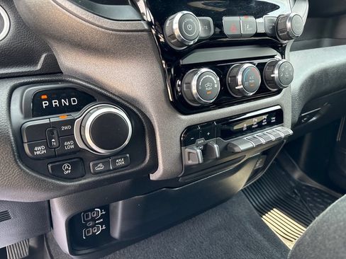 Used 2025 RAM 1500 Warlock AWD/4WD image 44