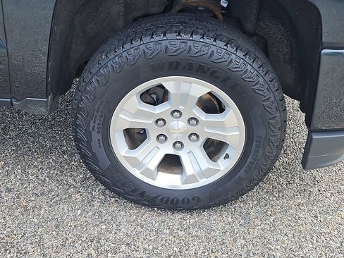 Certified 2019 Chevrolet Silverado 1500 LT w/ All Star Edition AWD/4WD image 10