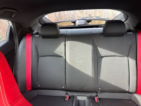 Used 2019 Honda Civic Type R image 16