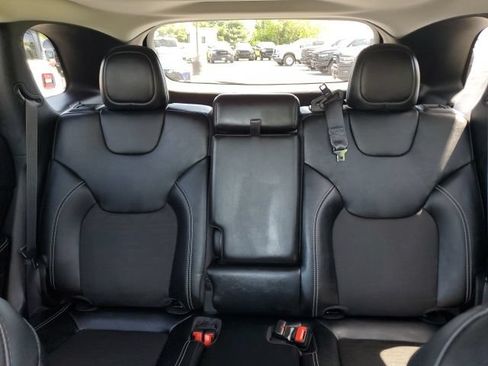 Used 2022 Jeep Cherokee Latitude w/ Sun & Sound Group AWD/4WD image 13