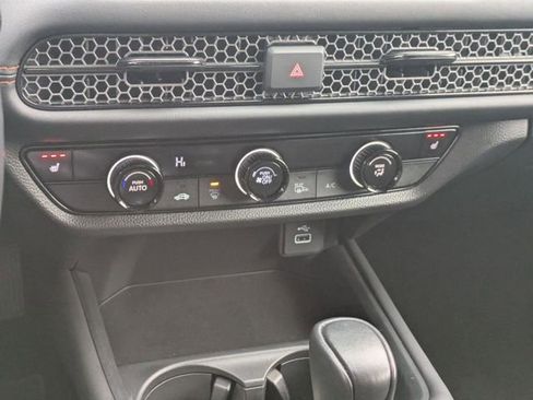 Used 2025 Honda HR-V Sport image 19