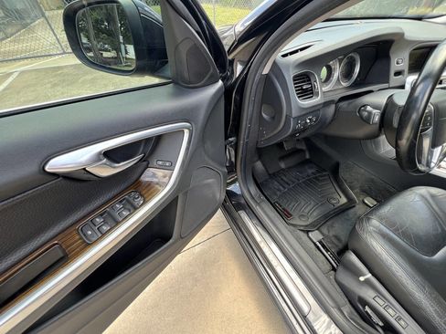 Used 2012 Volvo S60 T5 image 26