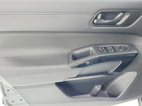 New 2025 Nissan Pathfinder SV image 20