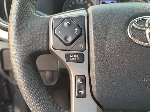 Used 2020 Toyota Tacoma SR5 RWD image 20