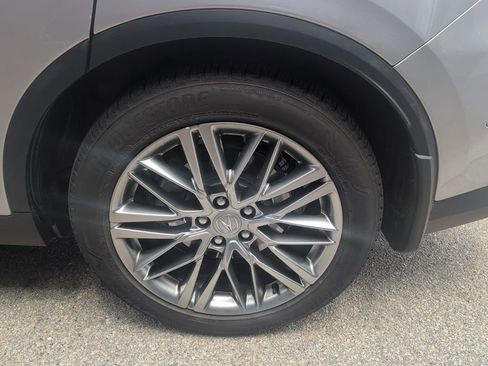 Used 2022 Acura MDX SH-AWD w/ Advance Package image 12