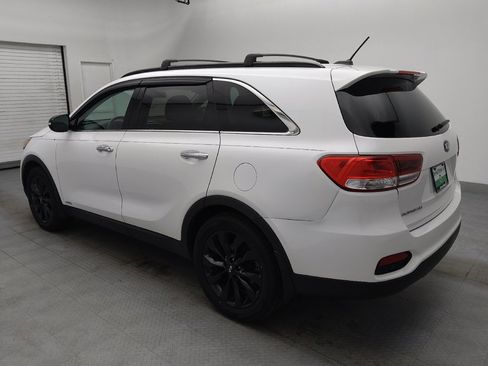 Used 2019 Kia Sorento S image 3