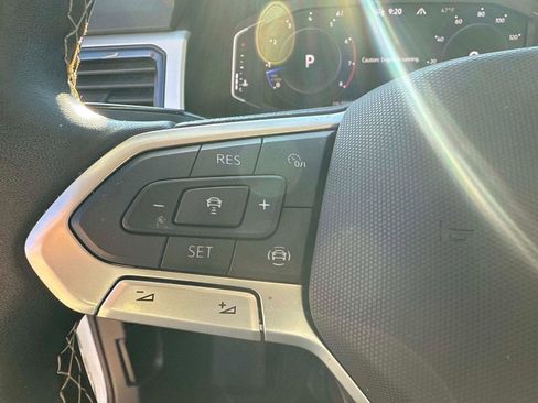 Certified 2022 Volkswagen Atlas SE image 31