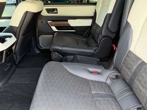 Used 2024 Toyota Sequoia Capstone AWD/4WD image 27
