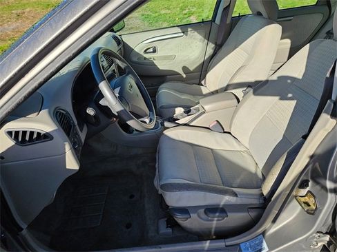 Used 2004 Volvo S40 image 10