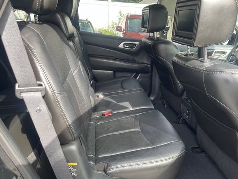 Used 2014 Nissan Pathfinder Platinum w/ Platinum Premium Package AWD/4WD image 29