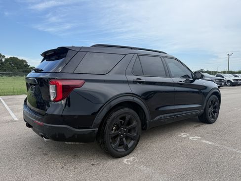 Used 2023 Ford Explorer ST-Line w/ Class IV Trailer Tow Package RWD image 2