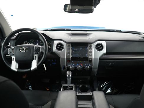 Used 2018 Toyota Tundra SR5 image 15