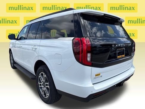 New 2026 Ford Expedition Active RWD image 4