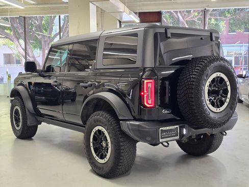 Used 2022 Ford Bronco Badlands AWD/4WD image 3