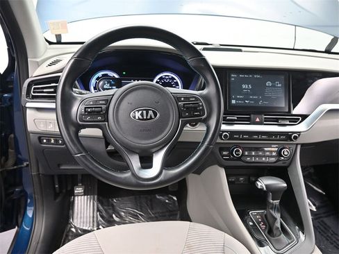 Used 2020 Kia Niro LXS image 31