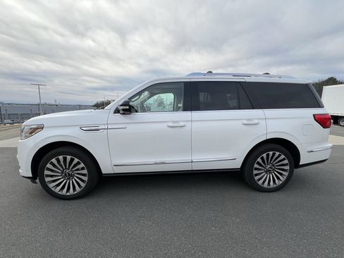 Used 2020 Lincoln Navigator Reserve w/ Luxury Package image 30