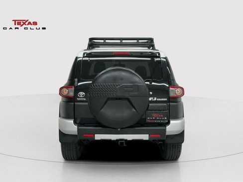 Used 2014 Toyota FJ Cruiser 4WD w/ Upgrade Package image 7