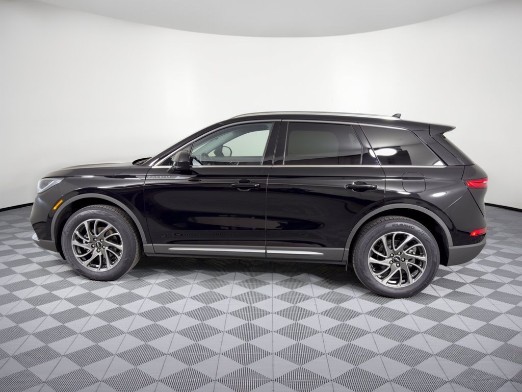 Used 2022 Lincoln Corsair AWD w/ Equipment Group 101A image 2
