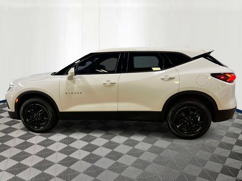 Used 2021 Chevrolet Blazer LT FWD image 2